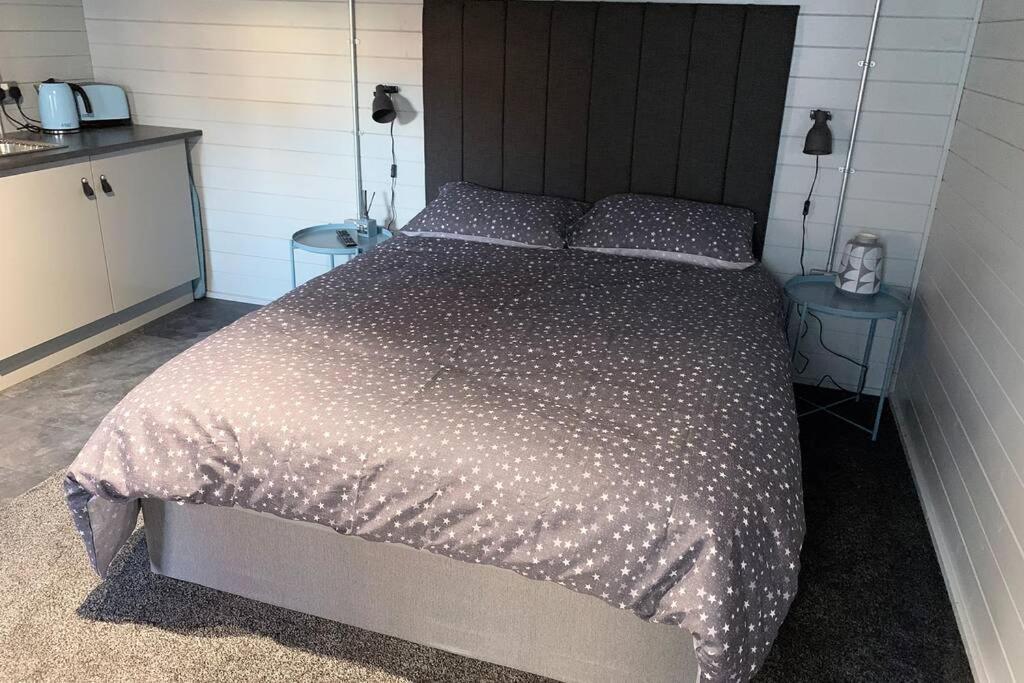 Cosy, Self-Contained Garden Room In City Centre! Hereford Luaran gambar